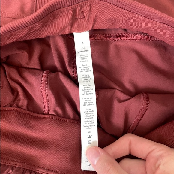 Lululemon Beyond the Studio Crop Savannah - Picture 3 of 5